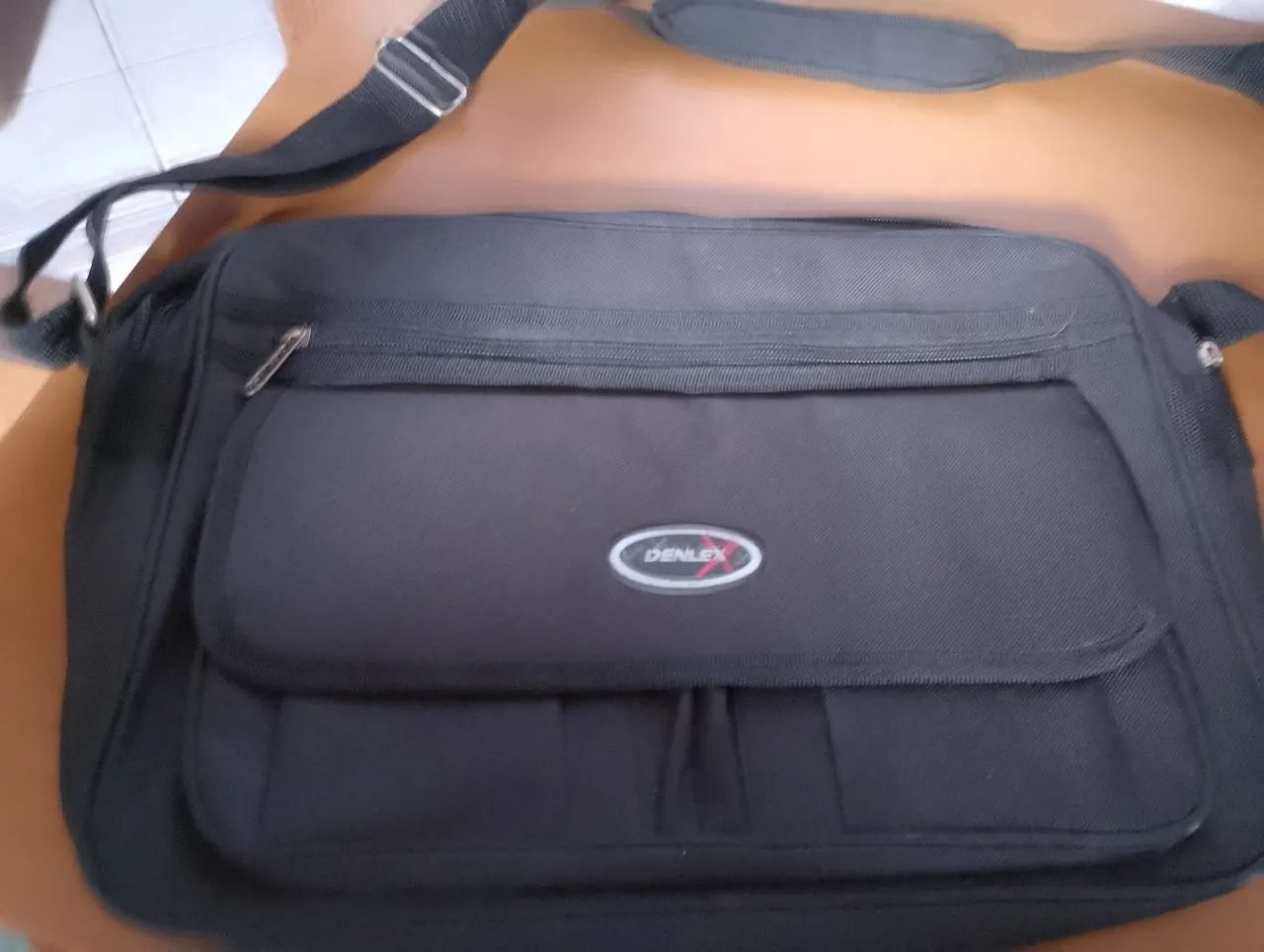 Bolsa de Ombro Preta Denlex, sem uso 