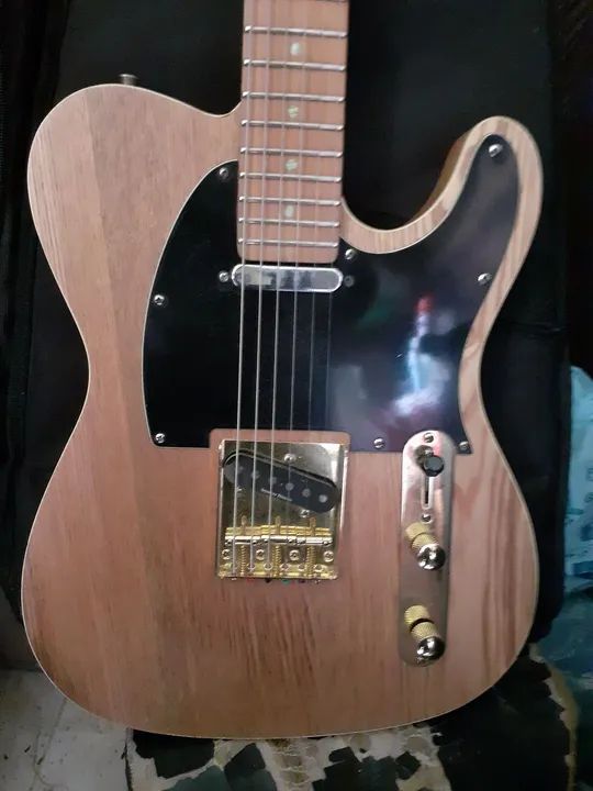 Tagima T505 