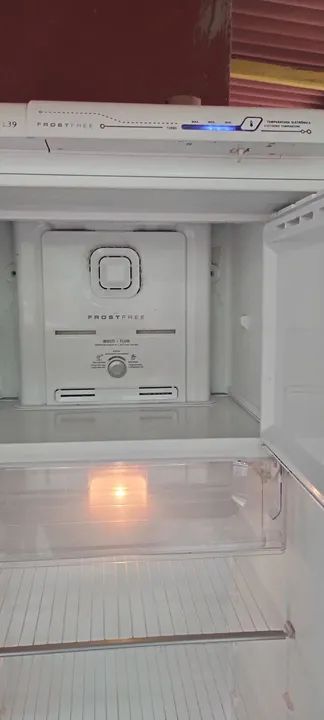 Vendo uma geladeira gelo seco fosfrre por 800 reais.e esse freezer por 700 - Foto 5