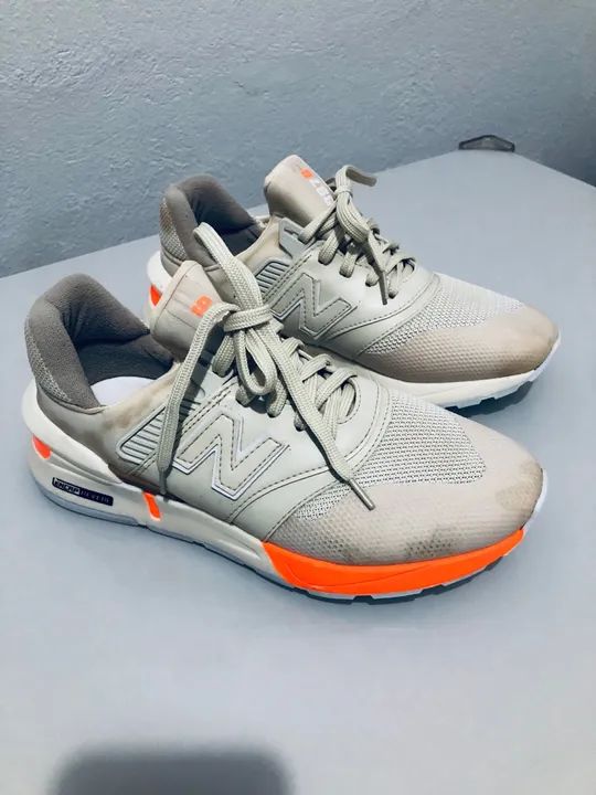Tênis New Balance 997S bege e laranja - Tamanho 40