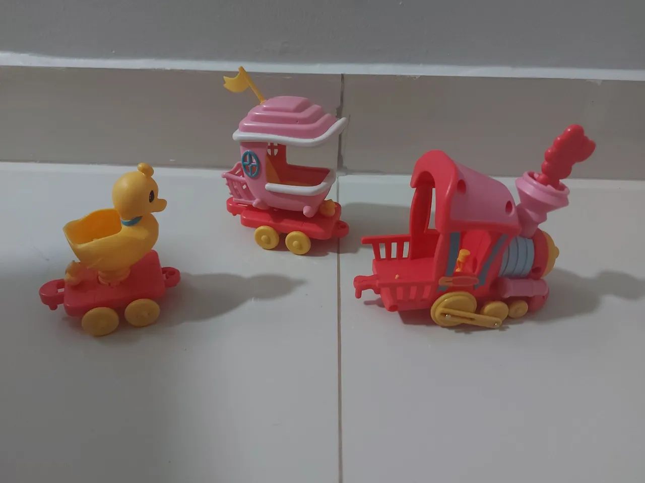 Trem, foguete e playground para bonecas - Brinquedos infantis - Foto 2