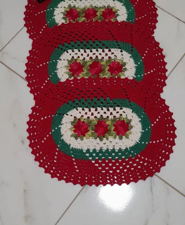 Tapete Oval Crochê Natalino - Vermelho e Verde