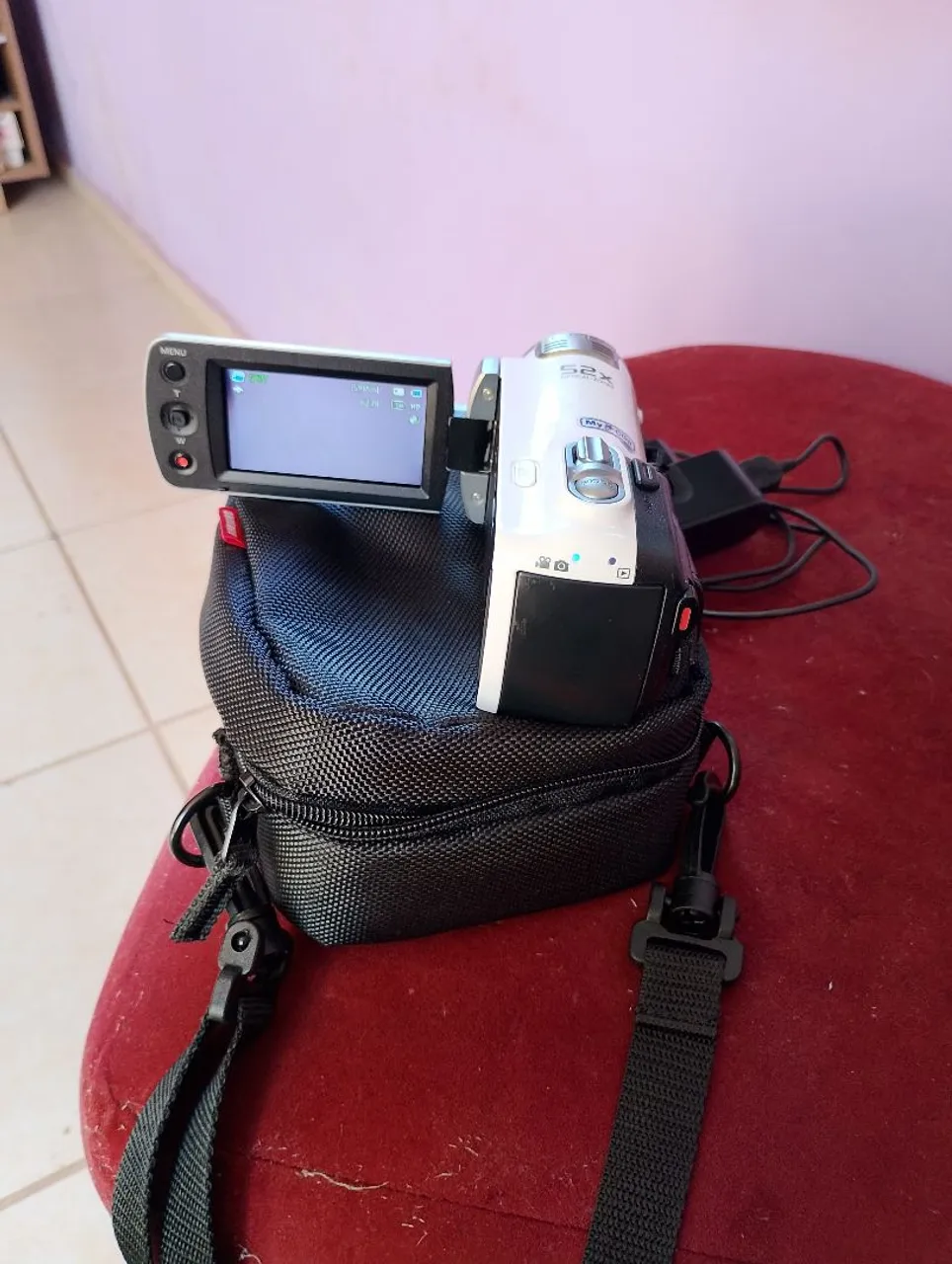 Filmadora Digital JVC com Case e Acessórios