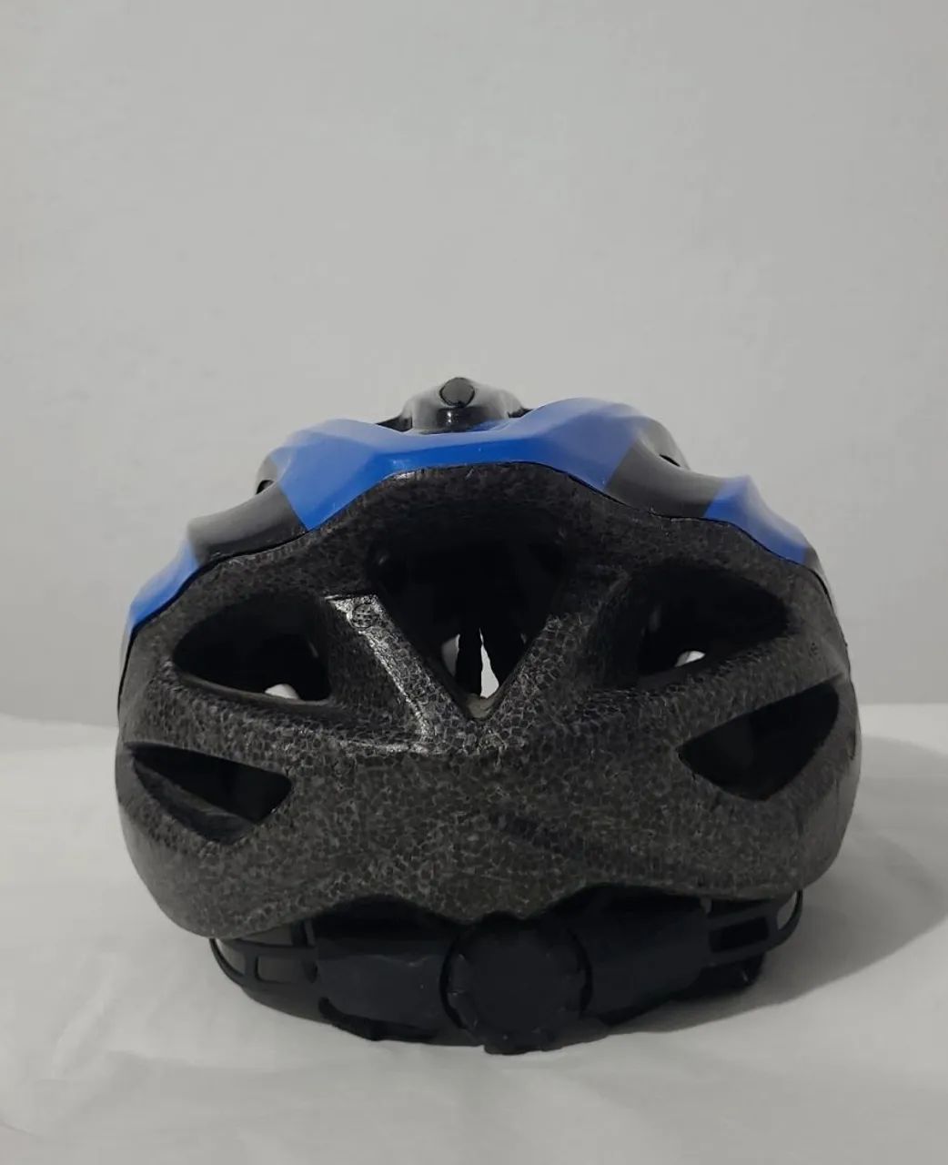 Capacete de Ciclismo TSW Azul e Preto, bonito, original, confortável, design moderno.  - Foto 3