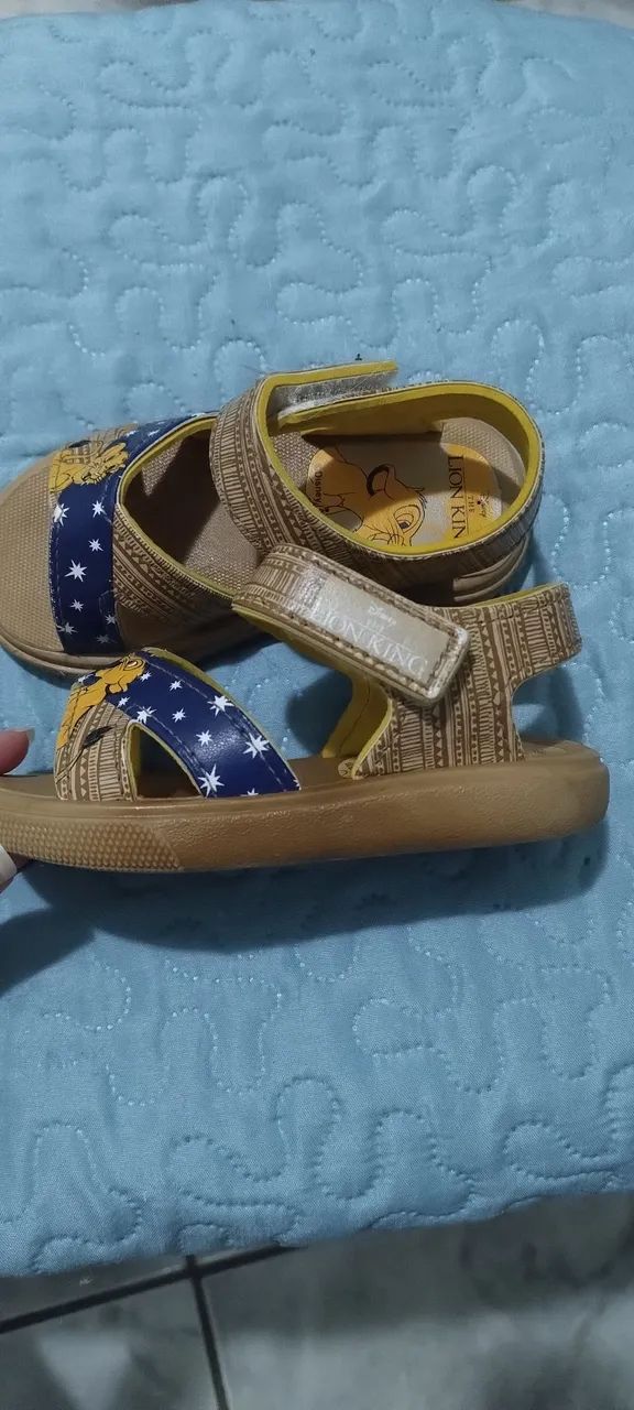 Sandálias infantis do Rei Leão - Tamanho 21 - Foto 4