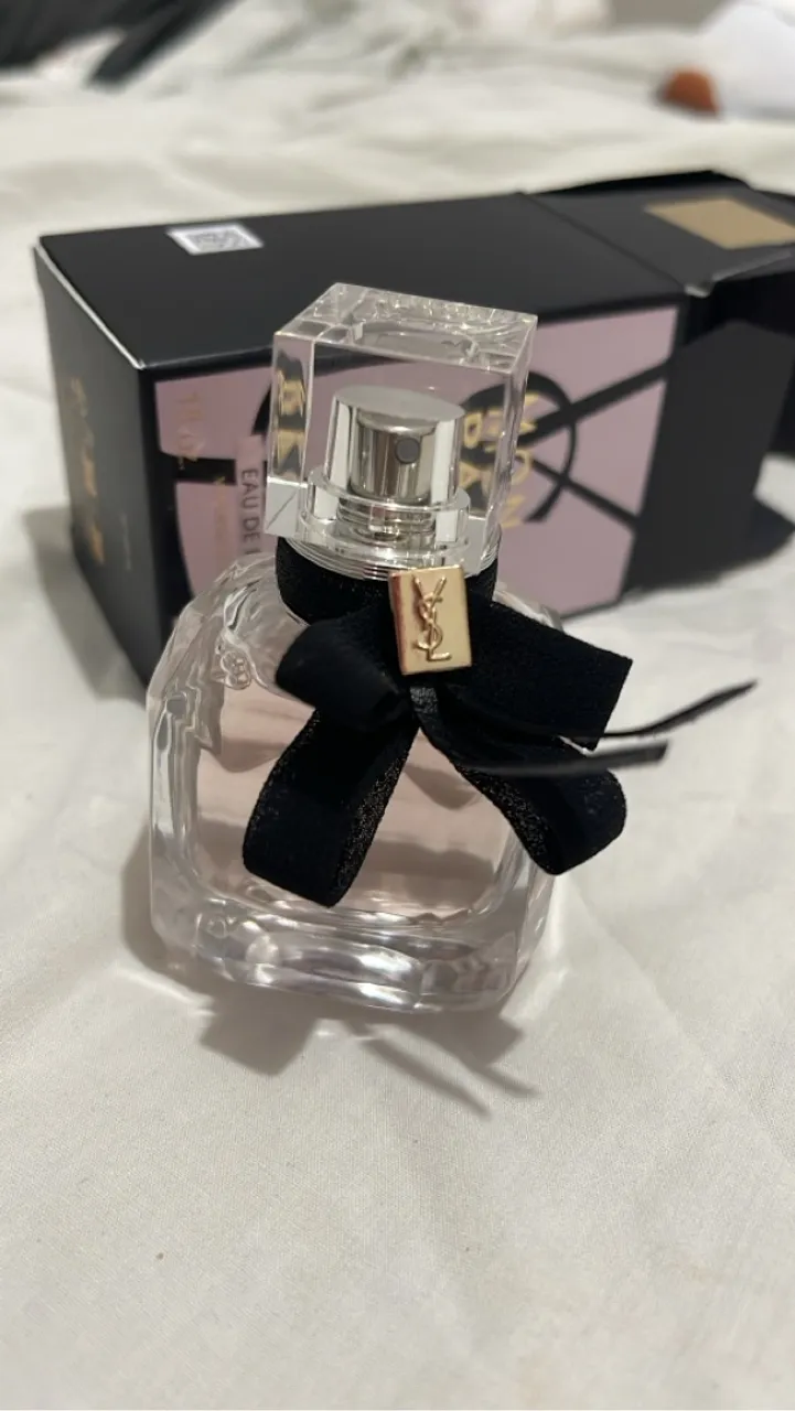 Perfume Yves Saint Laurent Mon Paris