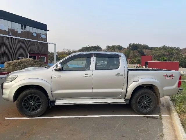 HILUX 