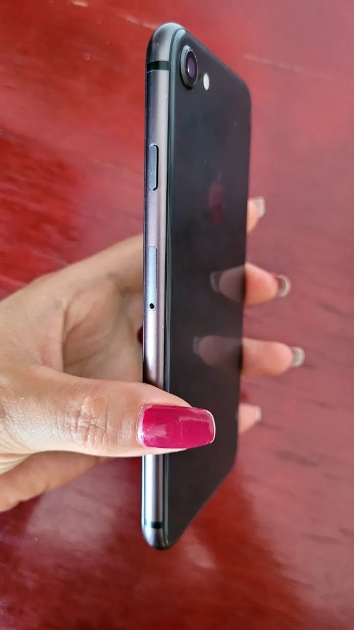 Iphone 8 Usado - 76% bateria - Foto 4