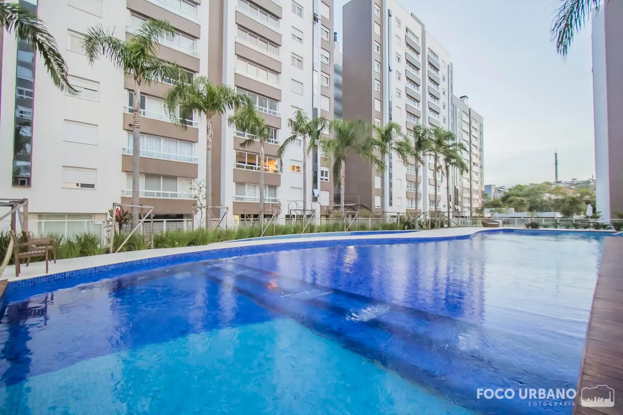 Apartamento 4 dormitórios, 3 vagas no Menino Deus