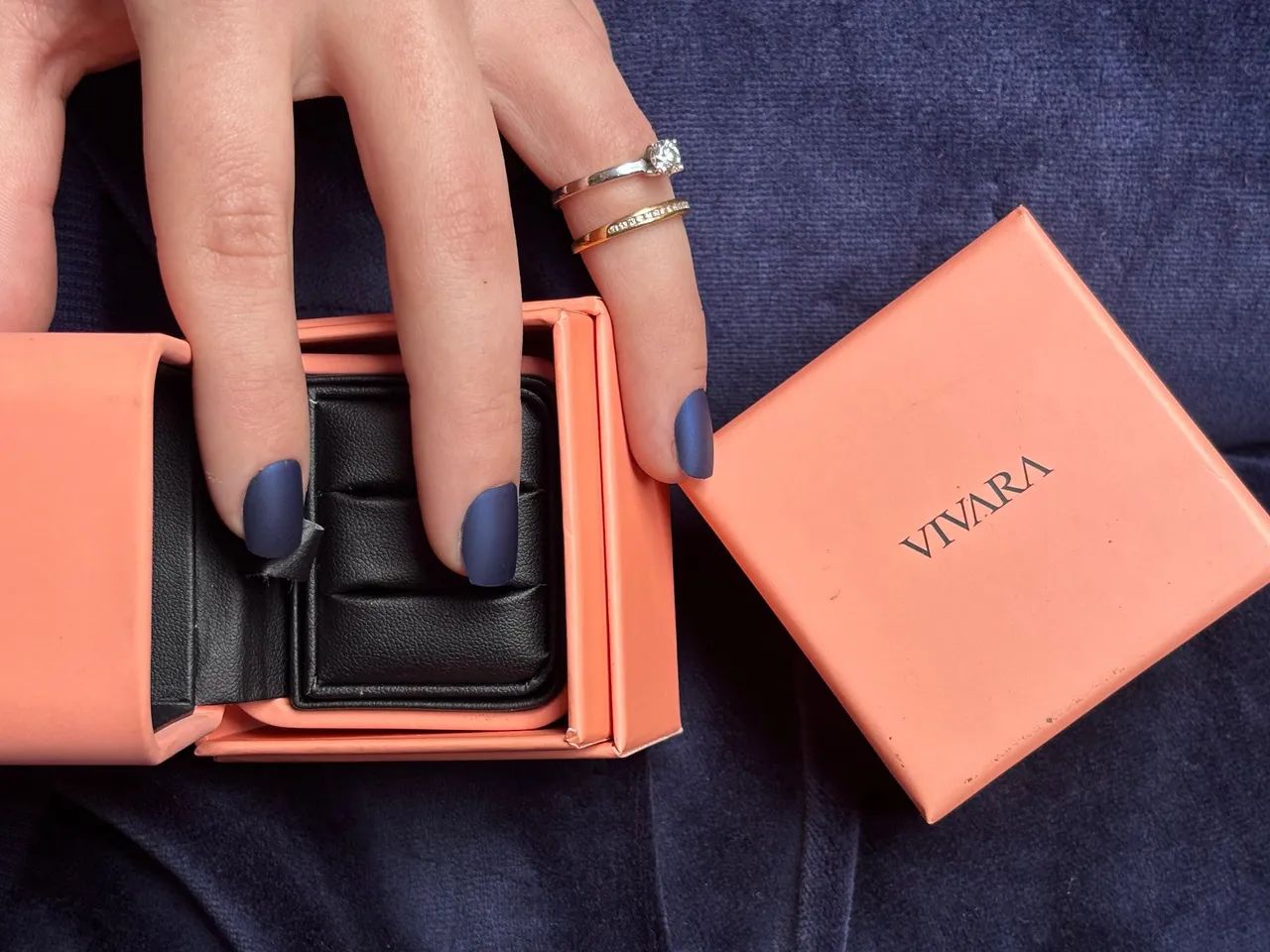 Aliança Vivara nova ouro branco diamante 0.5 ct com garantias aparador ouro 18k brilhantes - Foto 4