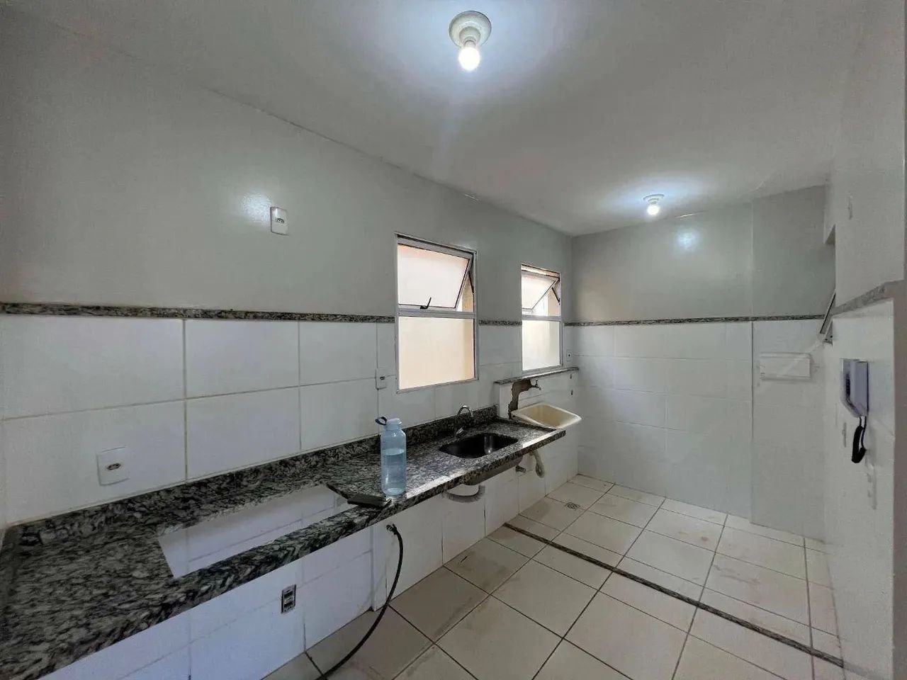 Apartamento com 2 dormitórios para alugar, 65 m² por R$ 1.100/mês - Conjunto Villa Verde - - Foto 4