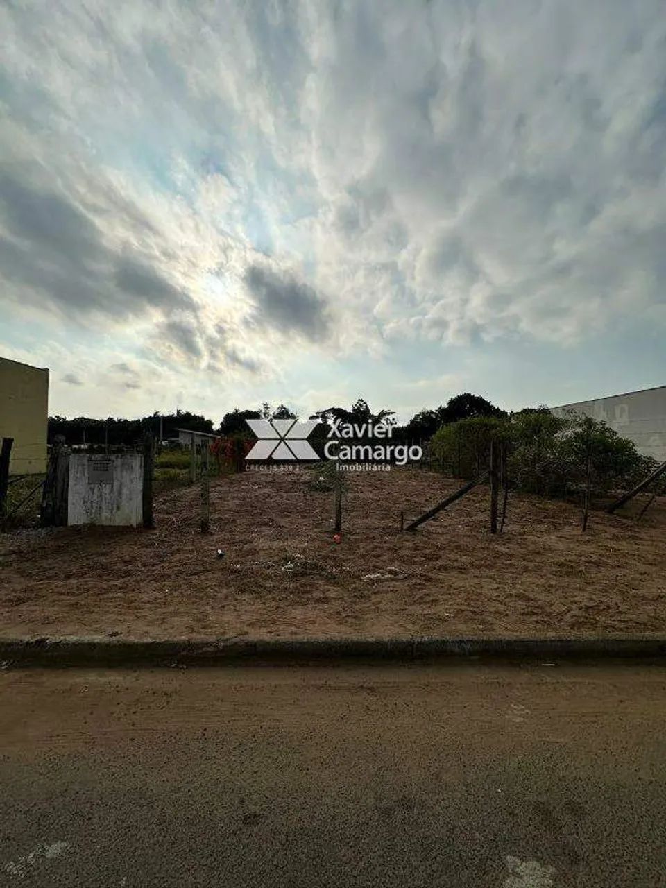 Terreno à venda com 240m² no Vila Di Napoli em Ajapi - Foto 3