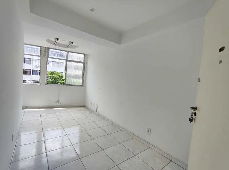 Sala : / Comercial / Tijuca