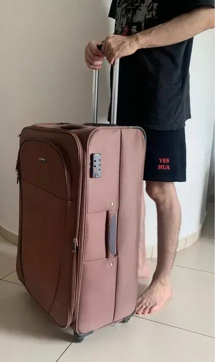 (SÃO CARLOS SP) Mala grande Santino semi-rígida 47x35x77 - rodas360º - Foto 2