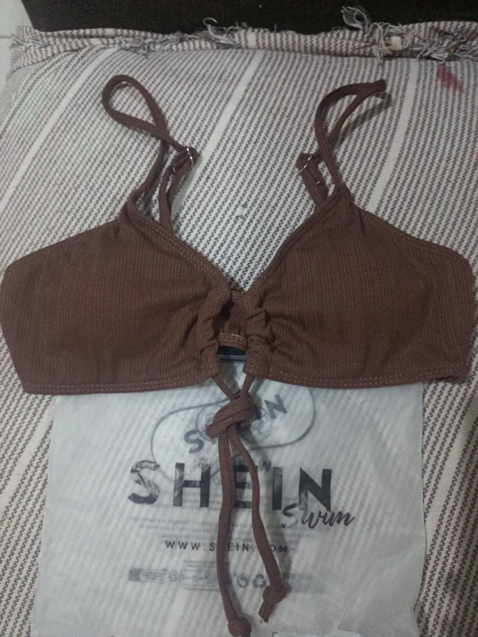 Top de Biquíni Marrom SHEIN