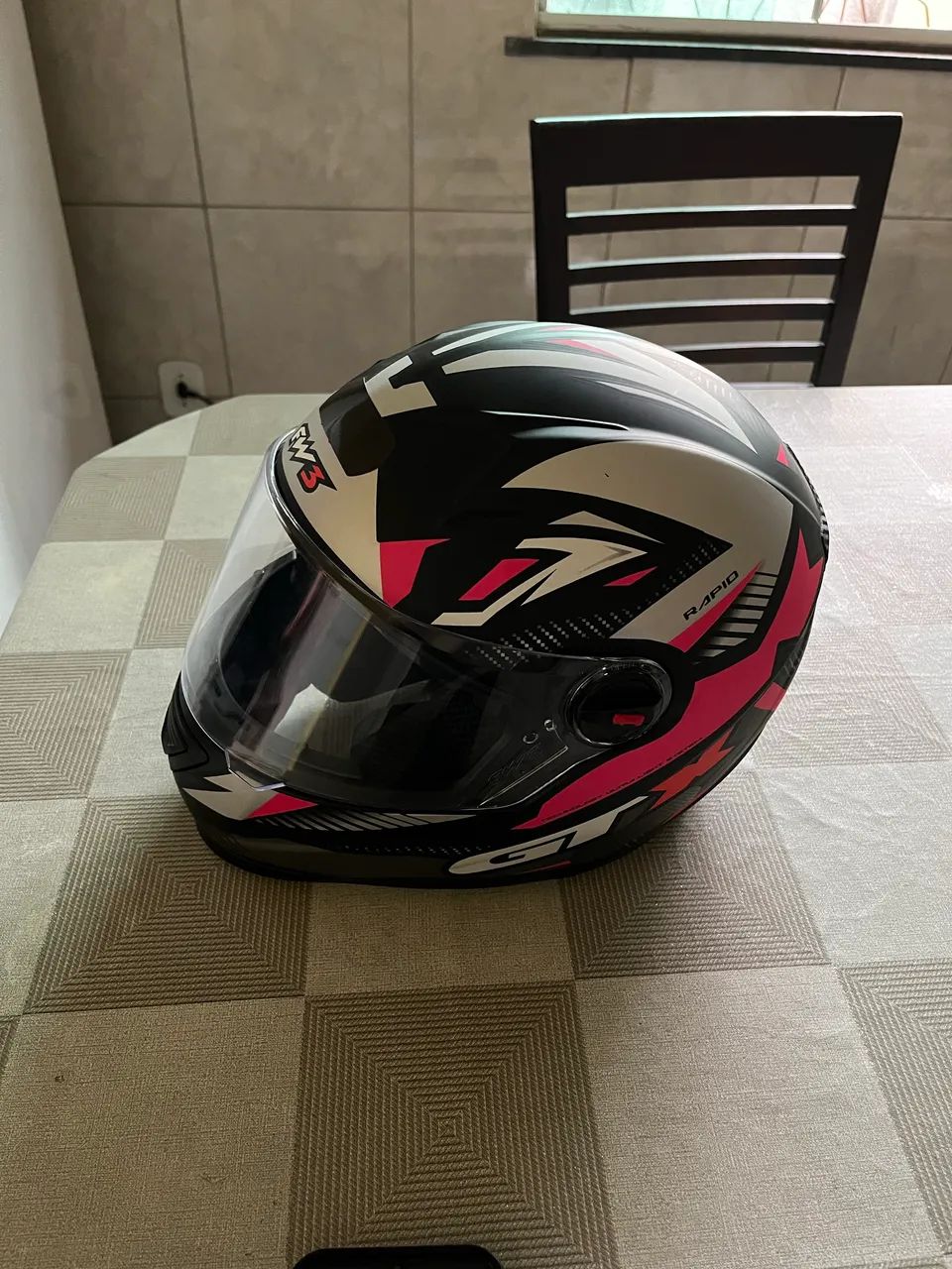 Capacete feminino 