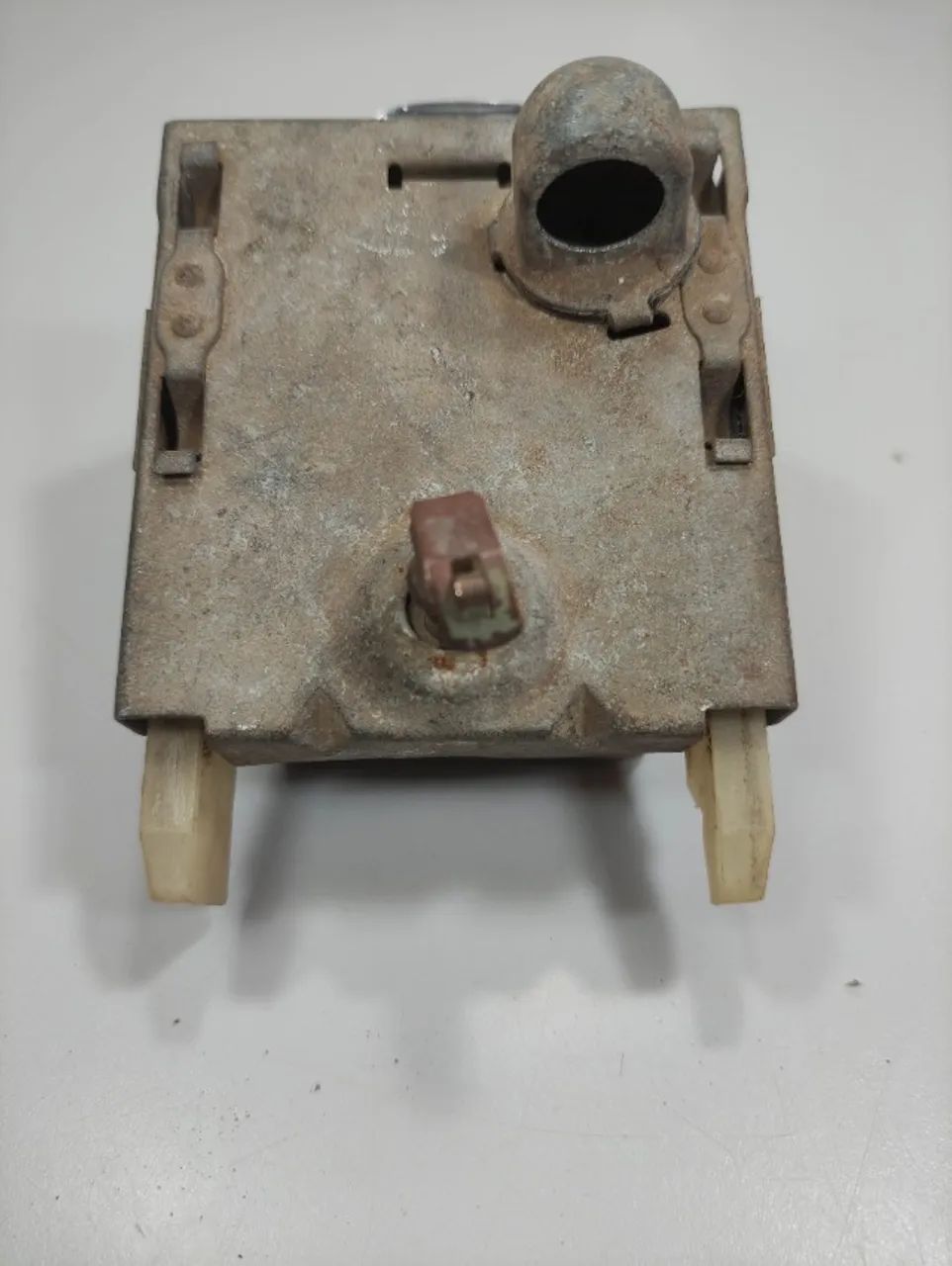 Cinzeiro Com Suporte Original Belina E Corcel 8bl (Usado) - Foto 4