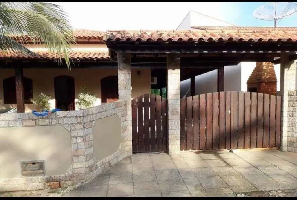 Casa com 3 dormitórios à venda, 220 m² por R$ 430.000,00 - Ponte dos Leites - Araruama/RJ