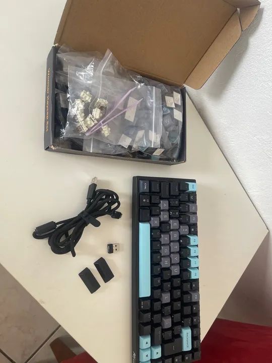 Teclado Mecânico Royal Kludge RK84/RK857 RGB Retroiluminado Bluetooth 2.4G - Foto 6