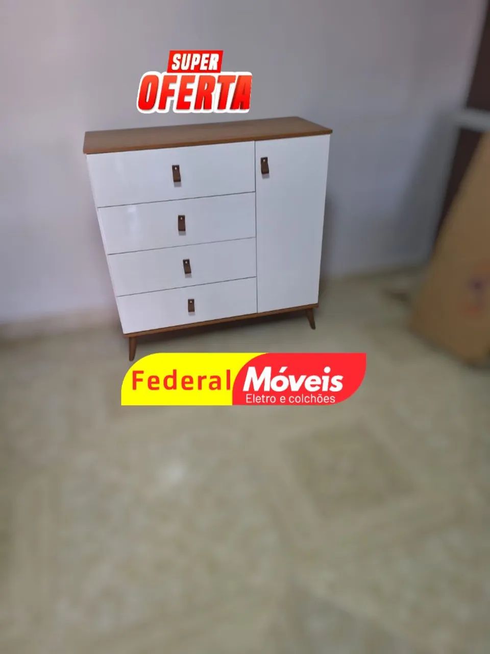 Cômoda 4 Gavetas e 1 Porta Nova - Espaçosa e Funcional!