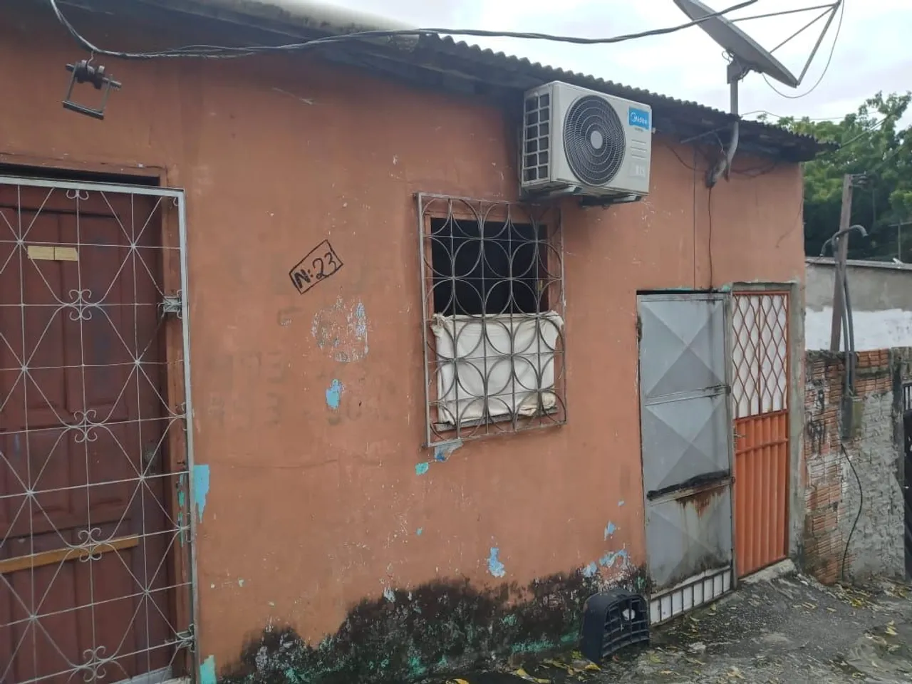 Casa Simples com Ar Condicionado - Oportunidade!