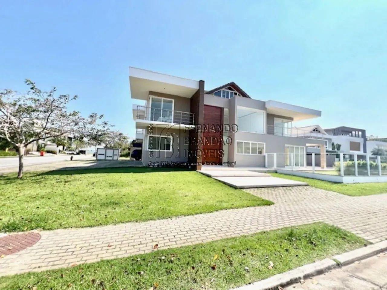 Condomínio Alphaville Barra da Tijuca, Rio de Janeiro, vendo mansão 700m², sala 4 ambiente