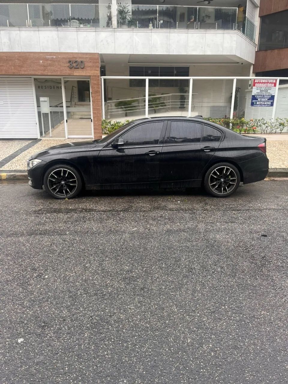BMW 320i - Preta  - Foto 4