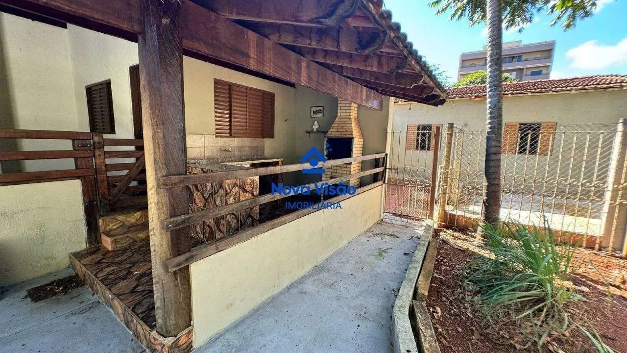 Casa para aluguel, 6 quartos, 1 suíte, 3 vagas, São Benedito - Uberaba/MG - Foto 2