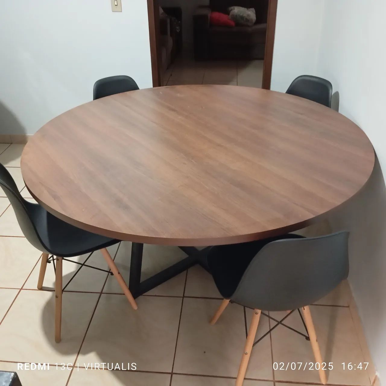 Mesa de Jantar Redonda com 4 Cadeiras