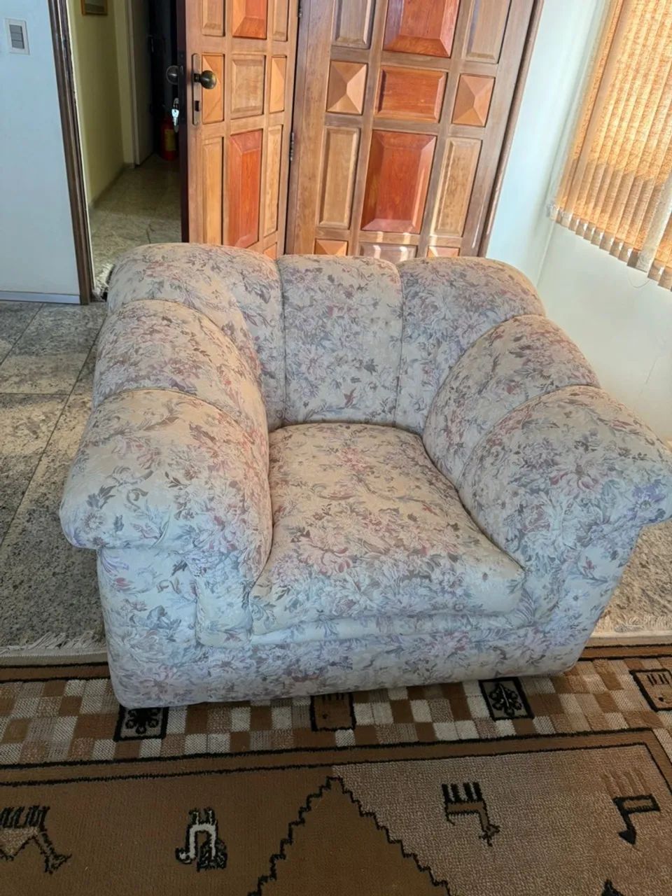 Conjunto Sofá 3 Lugares e 2 Poltronas Floral - Foto 4
