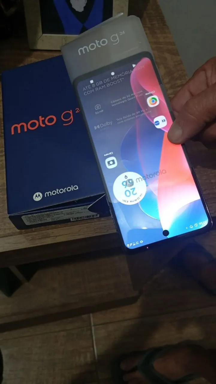 Vendo moto g24 pouco usado,sem marca de uso,na caixa,todo original