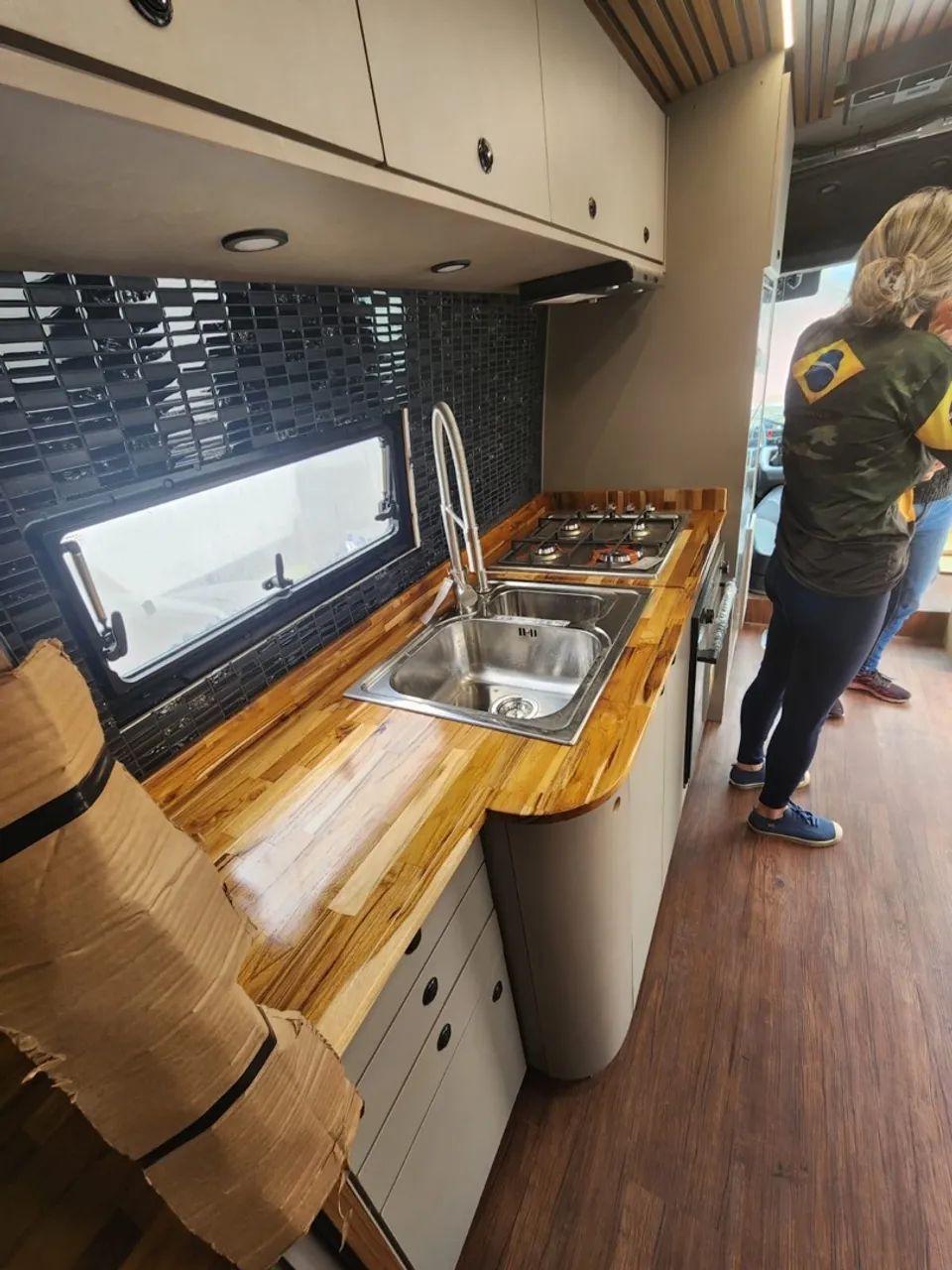 Motorhome Marcopolo Volare V8L 4x4 2023 único dono - Foto 10