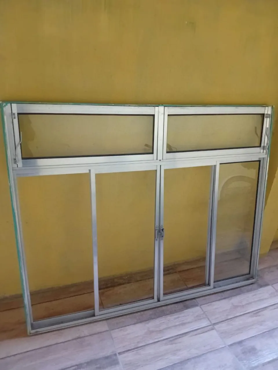 Janela de Alumínio sem vidro