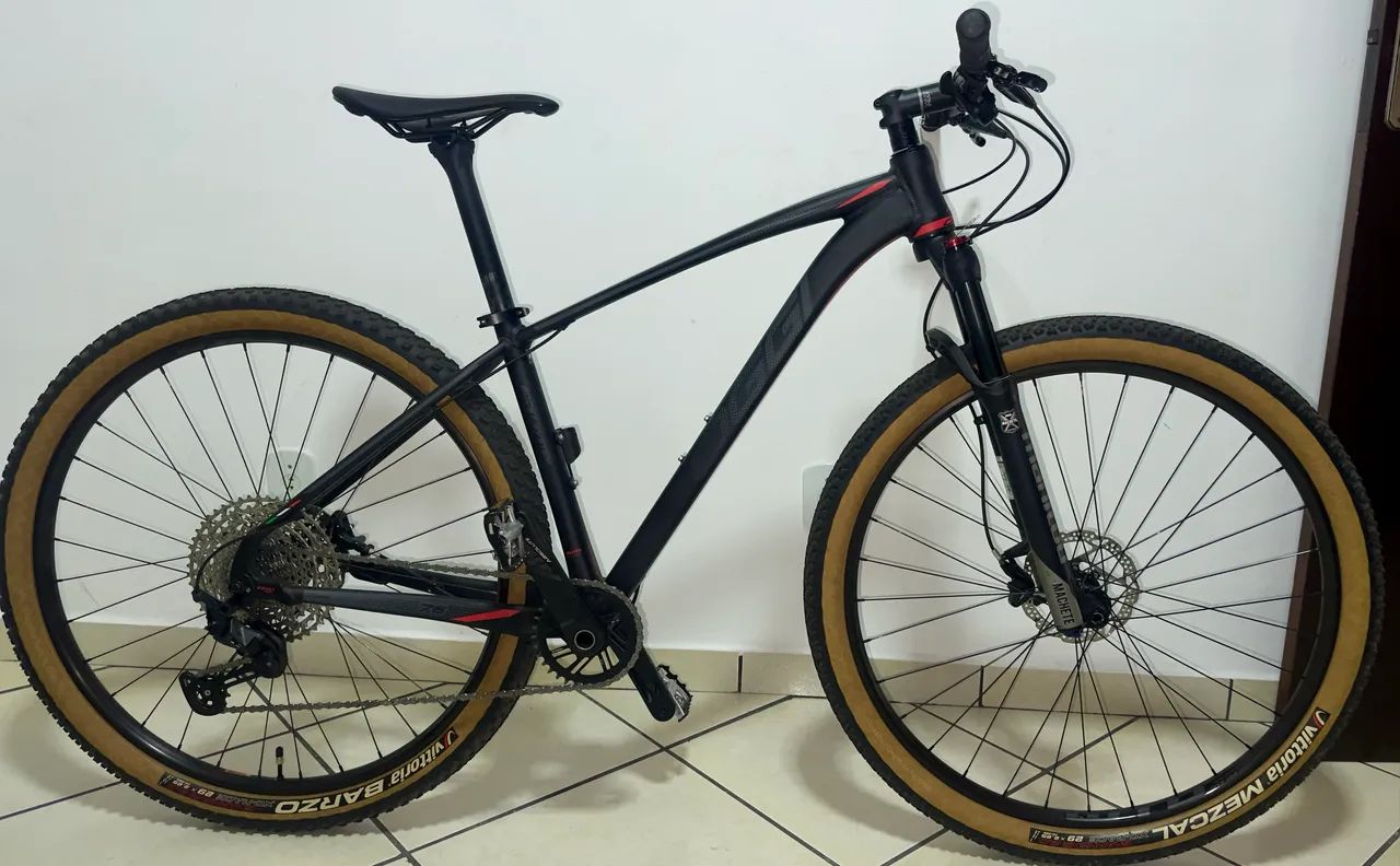 Bicicleta OGGI 7.6 MTB 2021