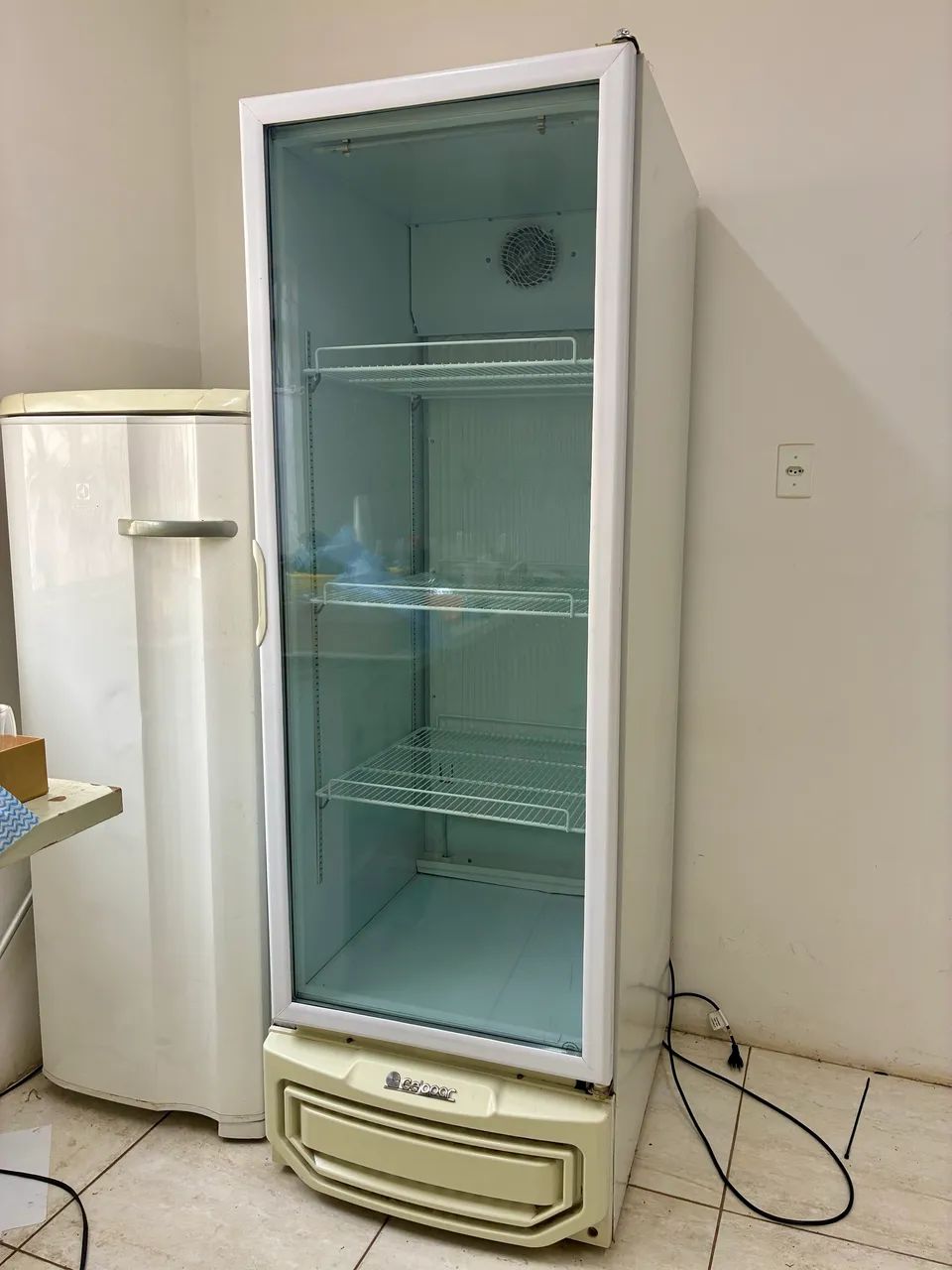 Geladeira Gelopar GPTU 570