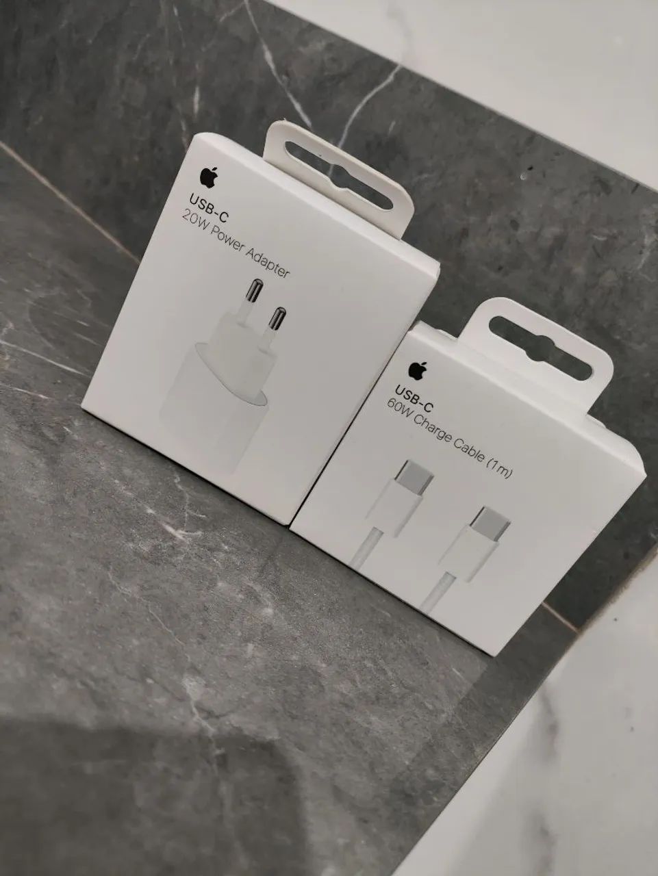 Carregador 20W e Cabo USB-C 60W