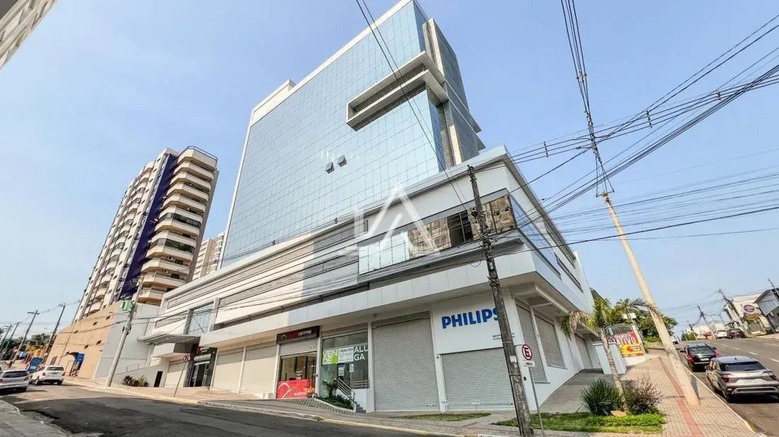 EDIFÍCIO PREMIUM CENTER - SALA COMERCIAL FRENTE RUA - ANDAR ALTO - A VENDA - ED.PREMIUM CE