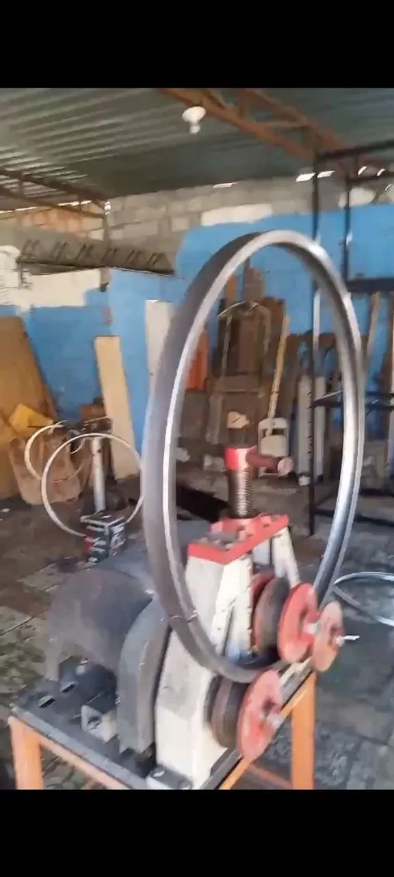 Calandra serviçosde calandragem tubos e Metalon 