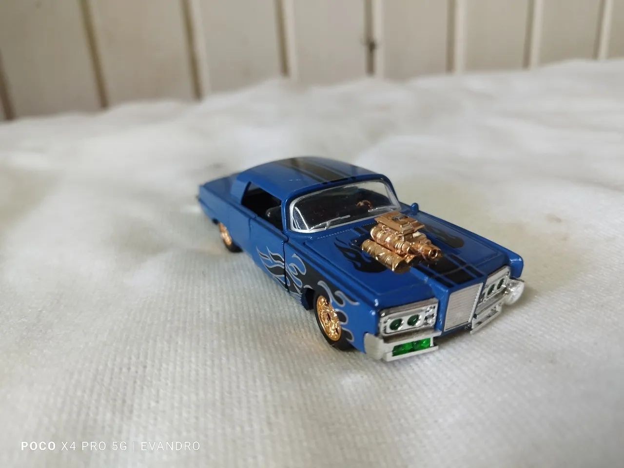 Carro Miniatura - Modelo Clássico