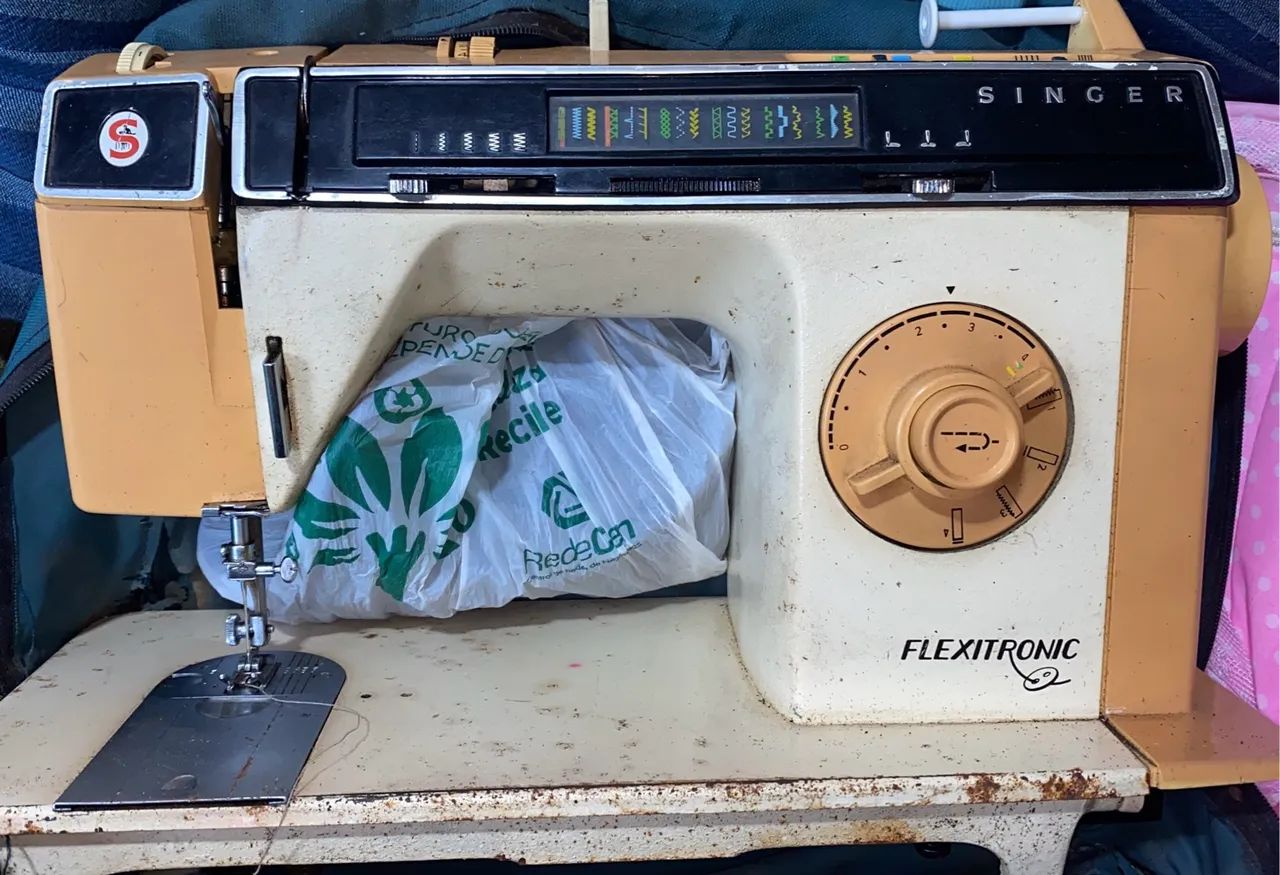 Máquina de costura singer para gabinete 