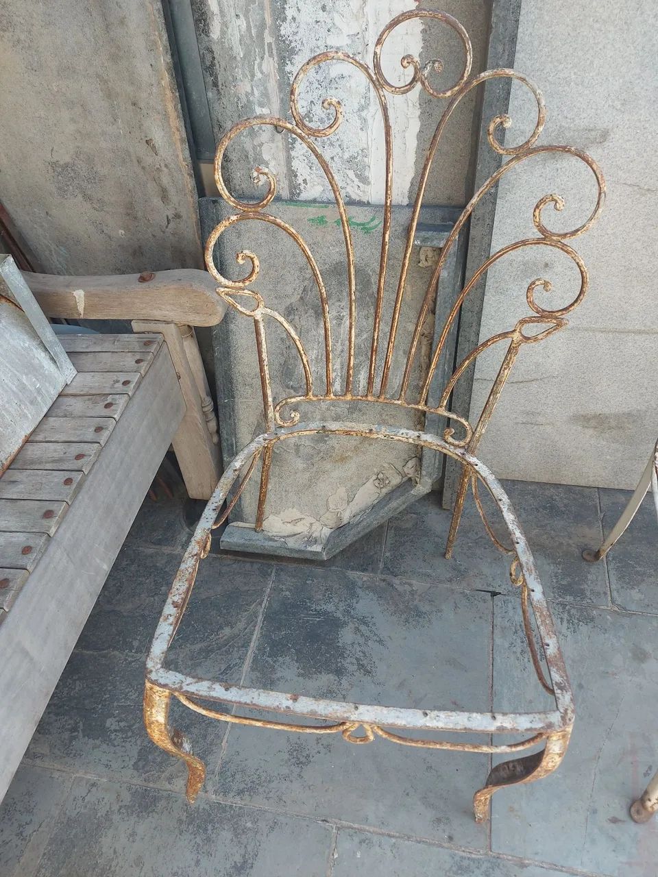 Cadeira Ferro Antiga Para Restauração - Foto 2