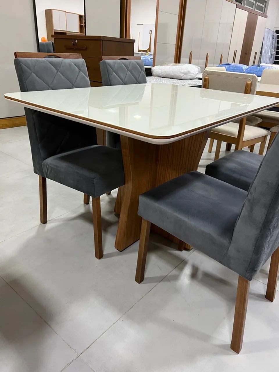 Mesa de Madeira 1,20 SEM CADEIRA 