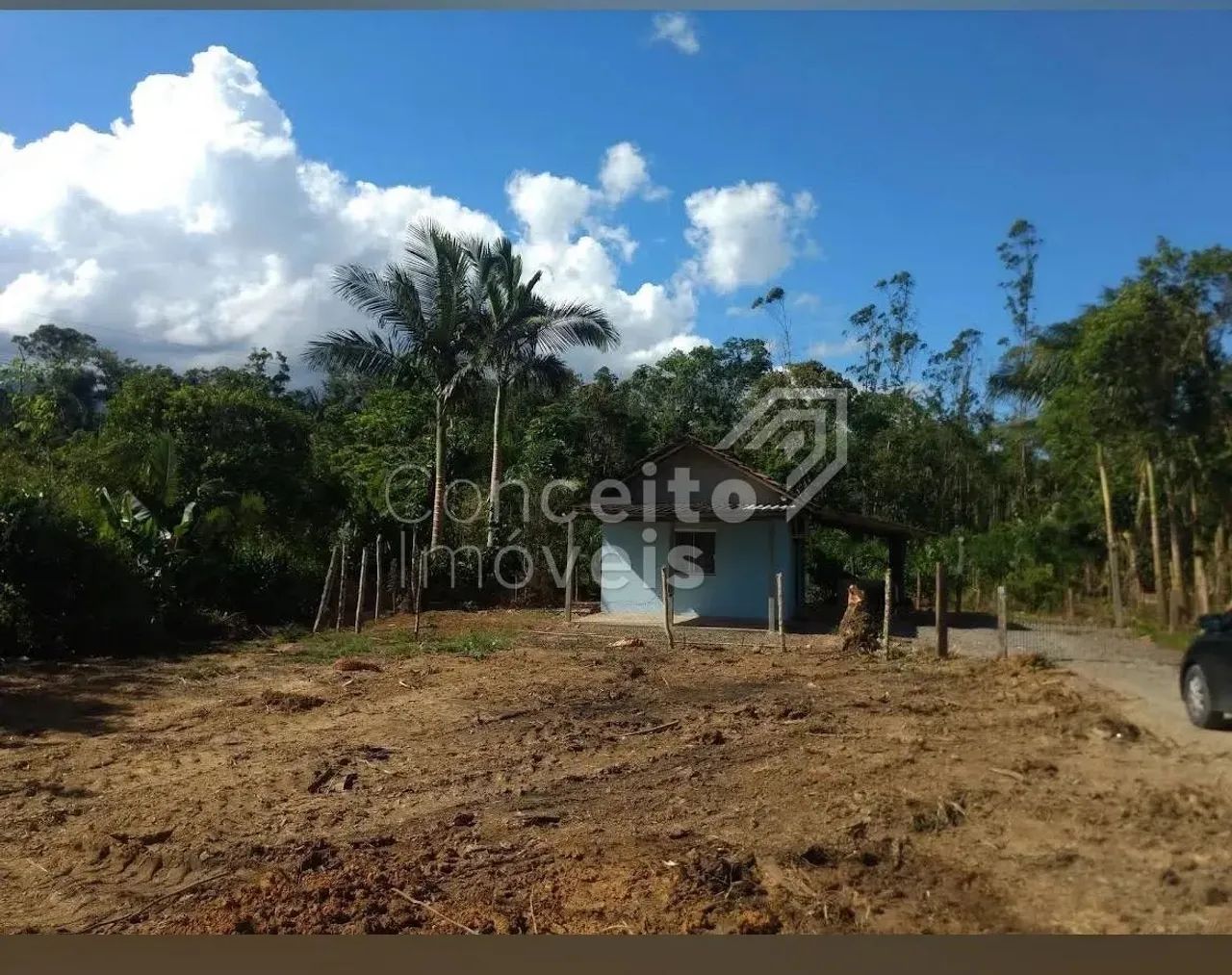 Casa com amplo terreno - Rio Bonito - Joinville/SC 1.045m² - Foto 2