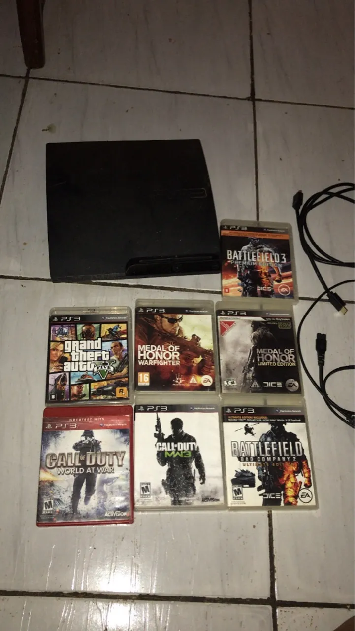 Playstation 3 + Jogos - GTA V, Call of Duty e Battlefield