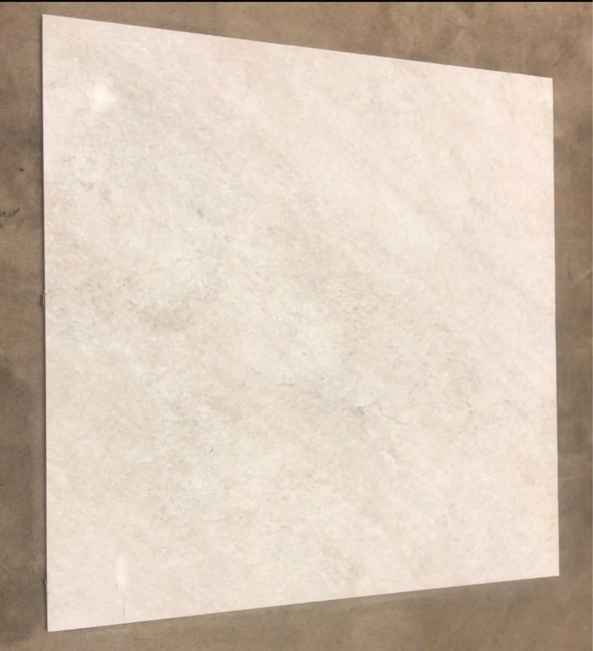 Piso de Porcelanato Cinza Claro  - Foto 3