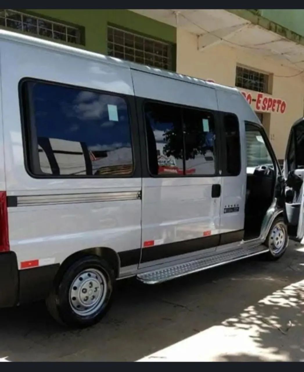 Van  - Foto 2