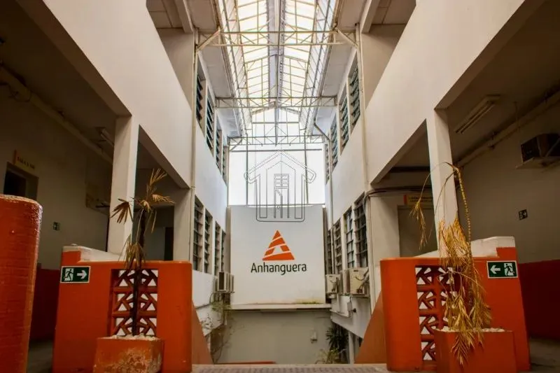 Prédio Comercial para Locação Excelente Localização no bairro Centro, 2290 metros
