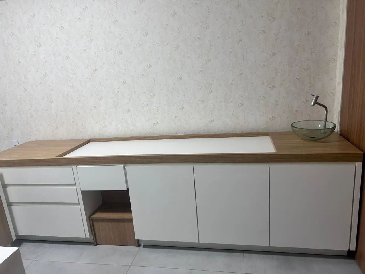 Armário consultório ou escritório 