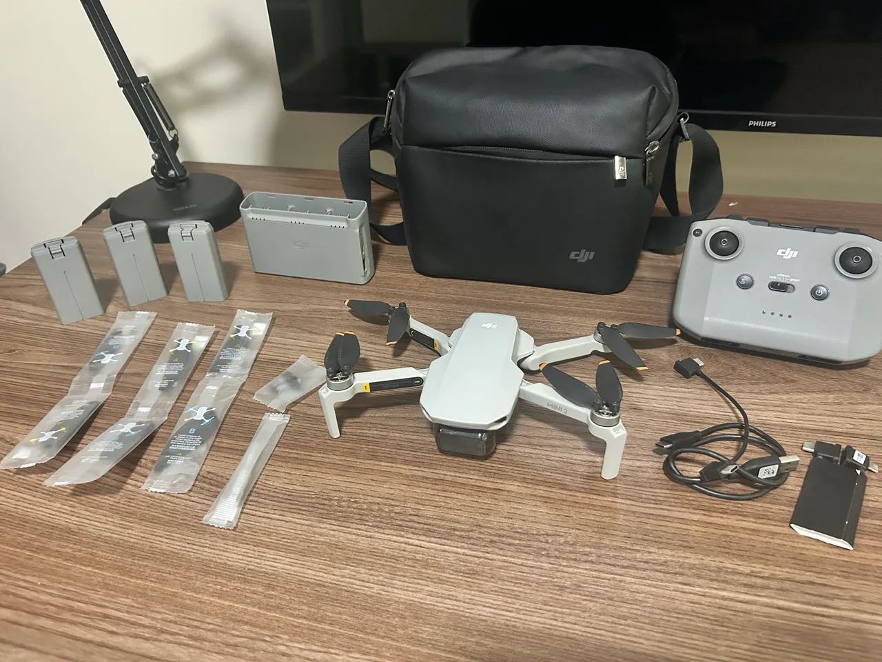 DJI Mini 2 4K Drone with Fly More 3 Batteries and Case64290081205379120