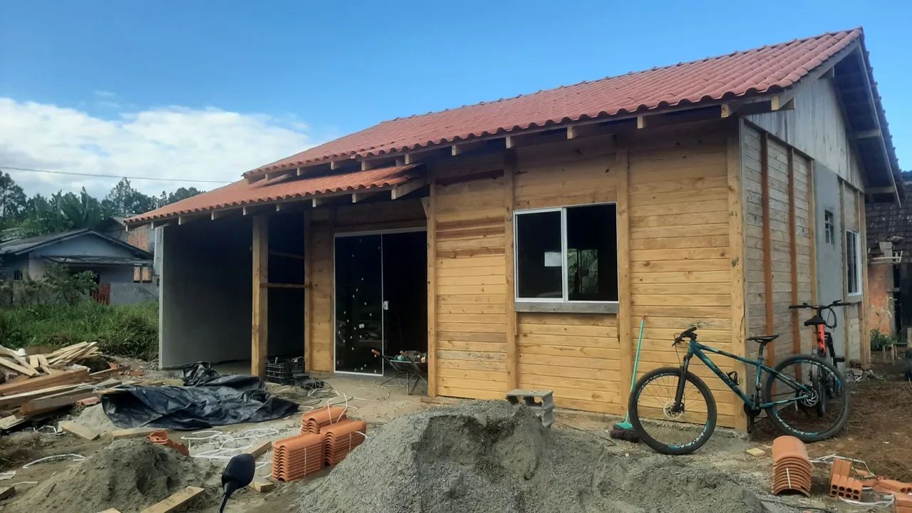 Casa de madeira com acabamento impecável - Foto 3